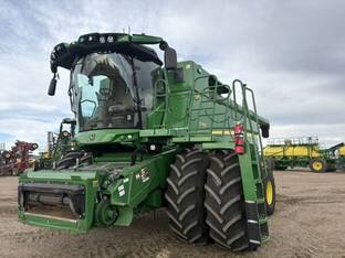 2023 John Deere S780