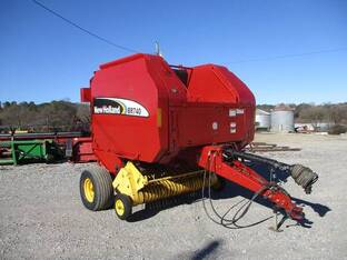 New Holland BR740A