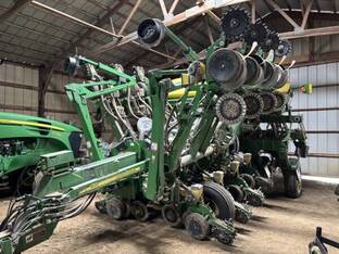 2011 John Deere 1790