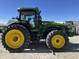 2025 John Deere 8R 410