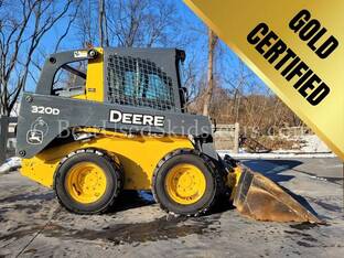 2011 John Deere 320D