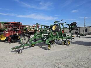 2010 John Deere 2210