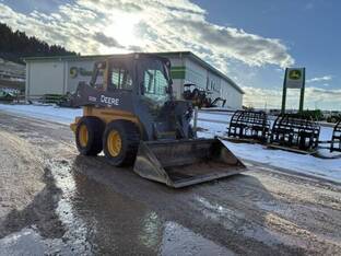 2015 John Deere 320E