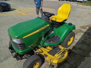 2012 John Deere X724