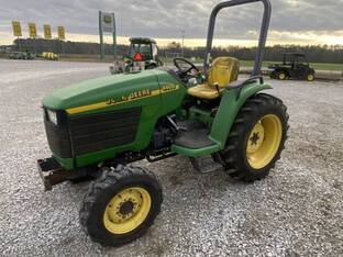 1999 John Deere 4400