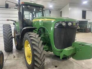 2002 John Deere 8220