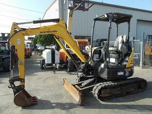 2019 New Holland E26B