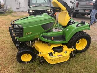 2018 John Deere X730