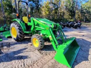 2025 John Deere 4044M/RC2072