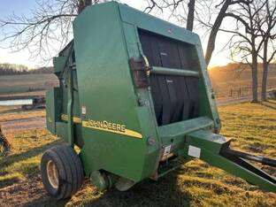 2002 John Deere 567