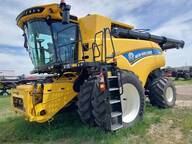 2021 New Holland CR8.90