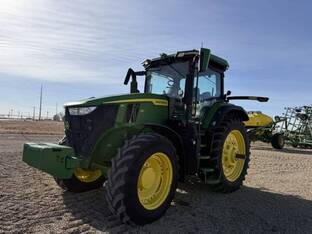 2023 John Deere 7R 210