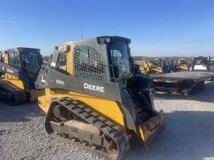 2020 John Deere 325G