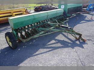 1970 John Deere 207B