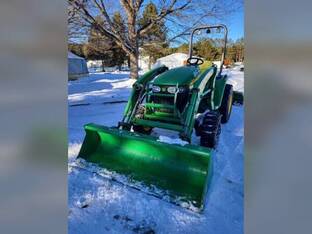 2005 John Deere 3520