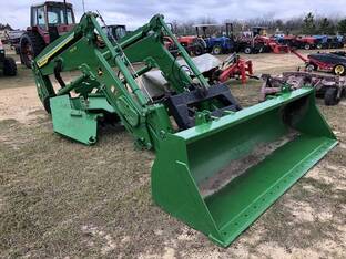 2021 John Deere 700M