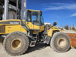 2014 Komatsu WA380-7