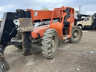 2020 JLG 10042