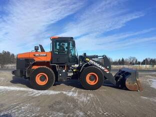 2023 Doosan DL220-7