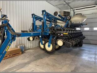 2014 Kinze 3700