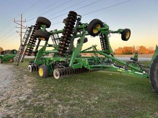 2022 John Deere 2660VT