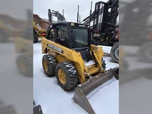 2004 John Deere 250 II