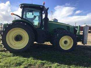 2015 John Deere 8370R