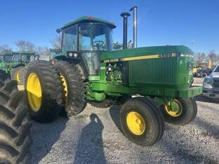1991 John Deere 4555