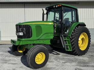 2003 John Deere 7220