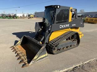 2019 John Deere 325G