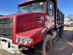 2003 Volvo VHD104F300