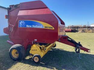 2013 New Holland BR7090