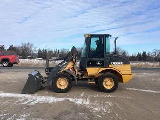 2016 John Deere 244K