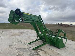 2023 John Deere 680R