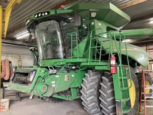 2015 John Deere S670