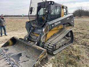 2023 John Deere 333G