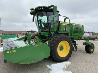 2022 John Deere W235R