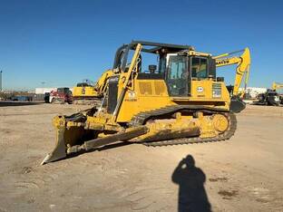 2018 Komatsu D65WX-18