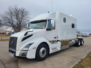 2025 Volvo VNL64T300