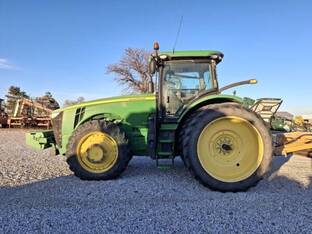 2015 John Deere 8245R