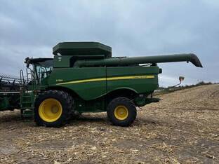 2023 John Deere S760
