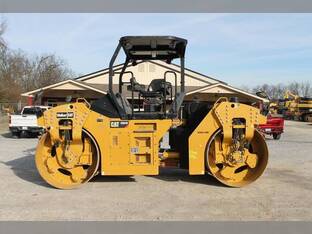 2016 Caterpillar CB64B