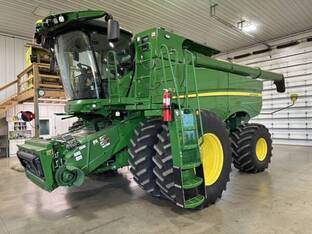 2022 John Deere S780