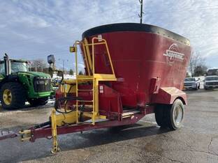 2015 Supreme International 900T