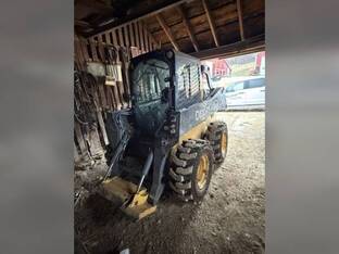 2018 John Deere 320E