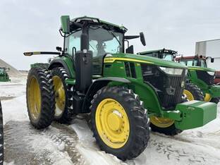 2023 John Deere 7R 250