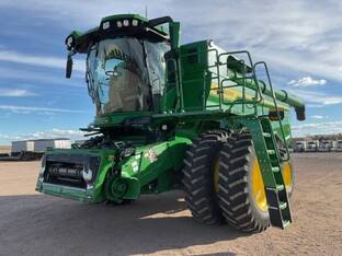 2025 John Deere S7 700