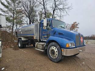 2001 Kenworth T300