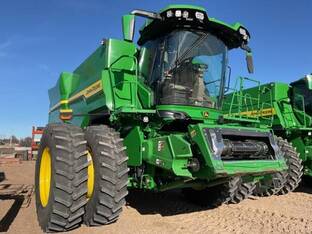 2025 John Deere S7 800