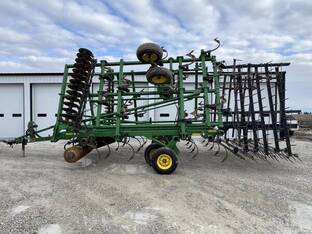 2009 John Deere 2310